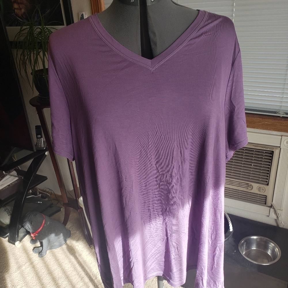 Lilac workout tee